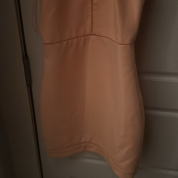 Elizabeth James dress size 0 peach color - Picture 4 of 5